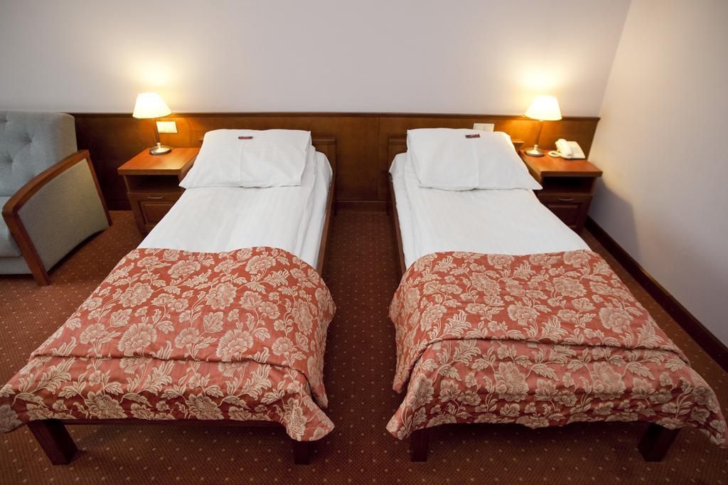 Eurohotel Сважендз Екстер'єр фото