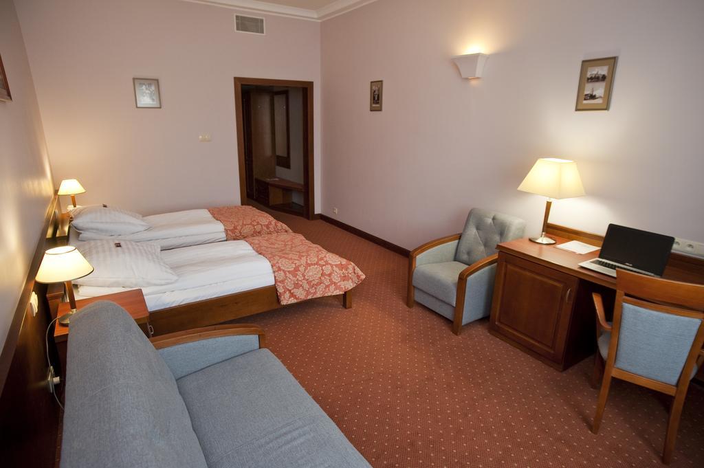 Eurohotel Сважендз Екстер'єр фото