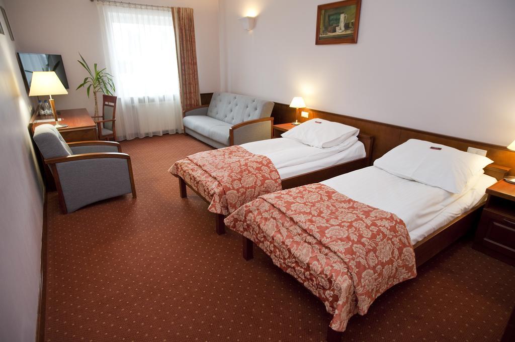 Eurohotel Сважендз Екстер'єр фото